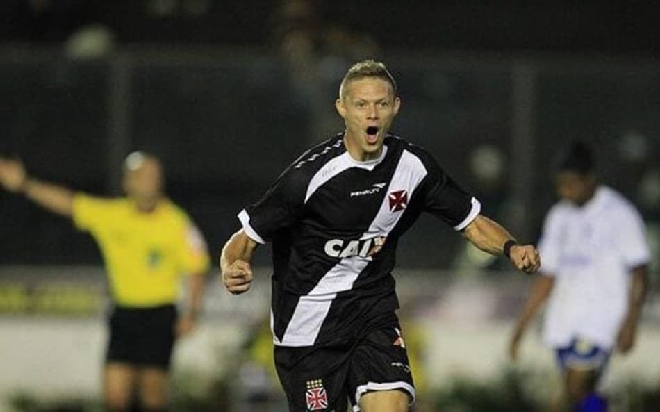 Ex-jogador de Corinthians e Vasco acerta com clube da Série C