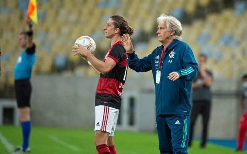 Filipe Luís, do Flamengo, projeta possíveis duelos com Jesus e Simeone no Mundial