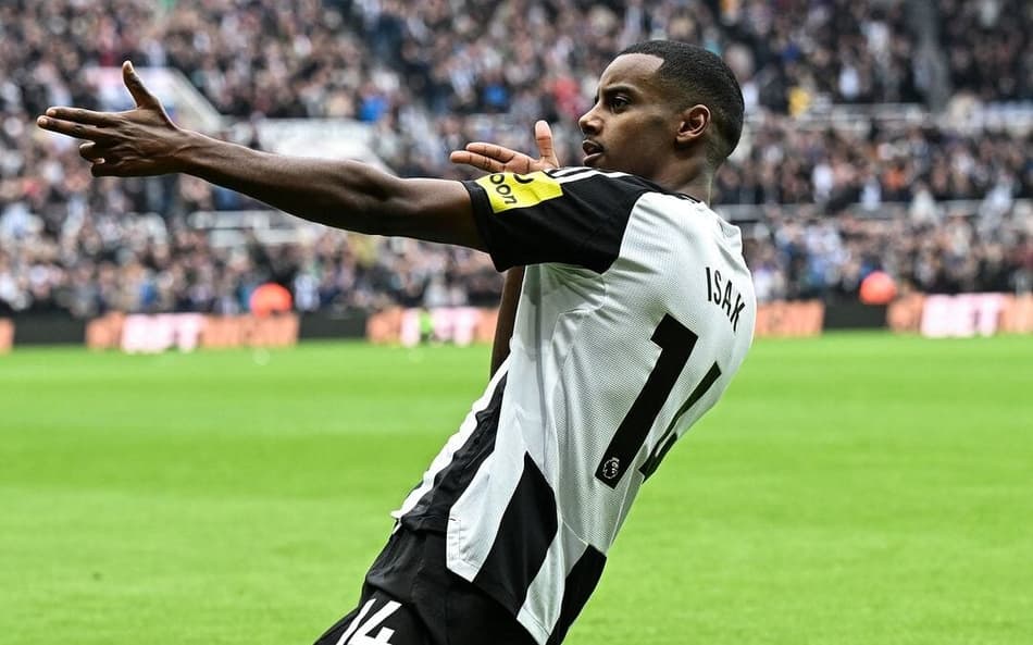 Isak, do Newcastle, pode ser grande alvo da próxima janela de transferências