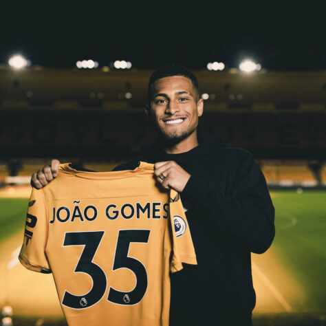 25º lugar: João Gomes (volante) – Saiu do Flamengo para o Wolverhampton (ING) em 2023 – Valor: 18,7 milhões de euros 25º lugar: João Gomes (volante) – Saiu do Flamengo para o Wolverhampton (ING) em 2023 – Valor: 18,7 milhões de euros