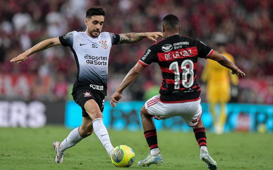 Flamengo x Corinthians: vidente aponta favorito para confronto do Brasileirão