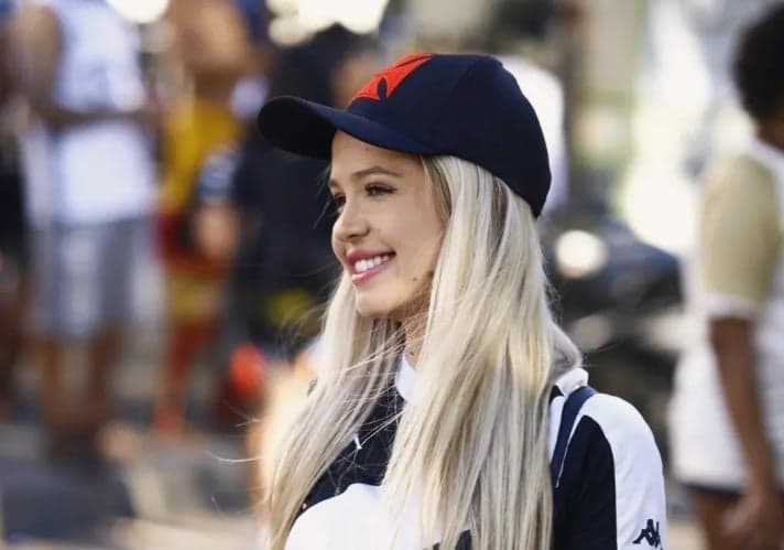 larissa ferrari