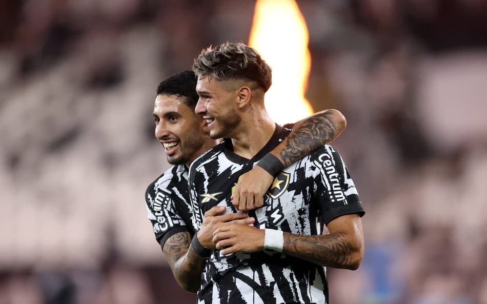 Mateo Ponte x Vitinho: torcedores do Botafogo apontam quem deve ser o titular