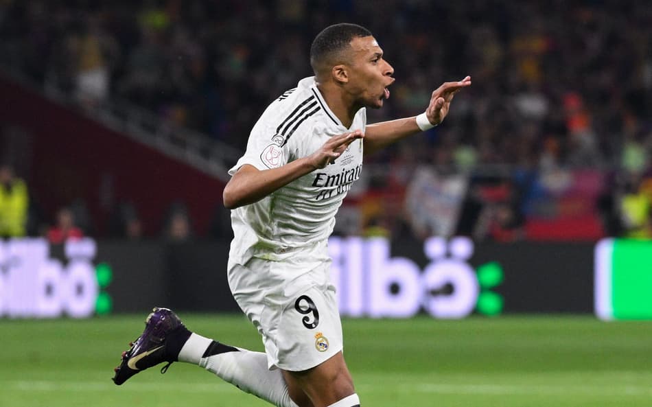 Mbappé supera Cristiano Ronaldo pelo Real Madrid na final da Copa do Rei