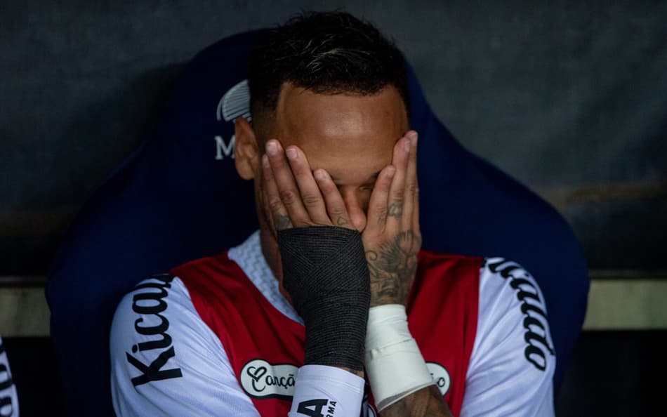 Vazou? Neymar posta ‘escalação ideal’ do Santos e apaga em seguida