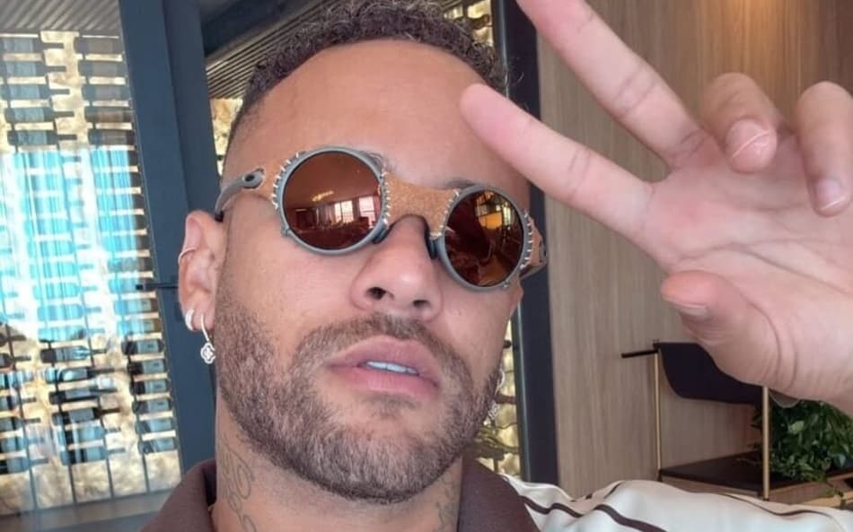 Neymar faz nova aquisição milionária; veja fotos