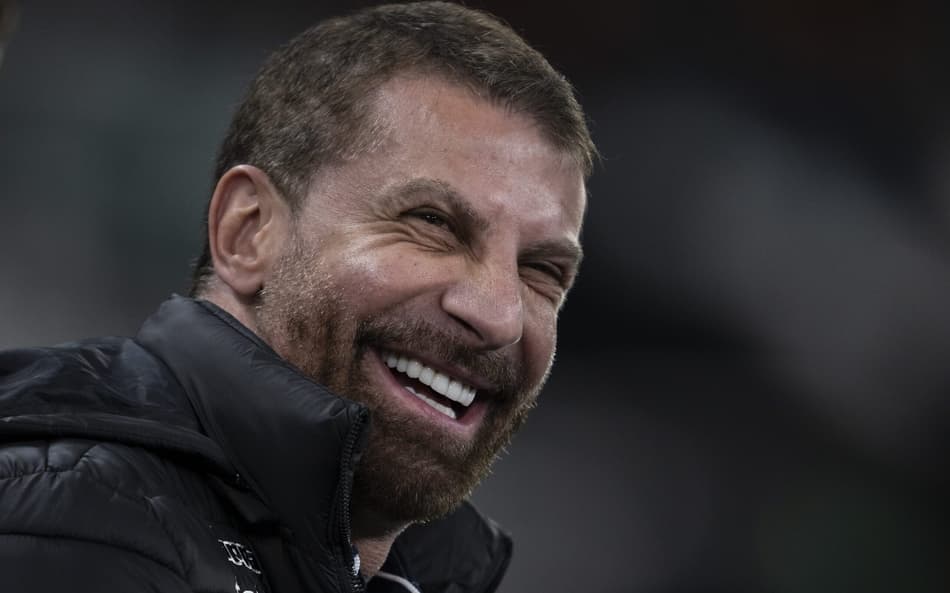 Pedrinho diz que elenco do Vasco está entre os oito melhores do Brasileirão