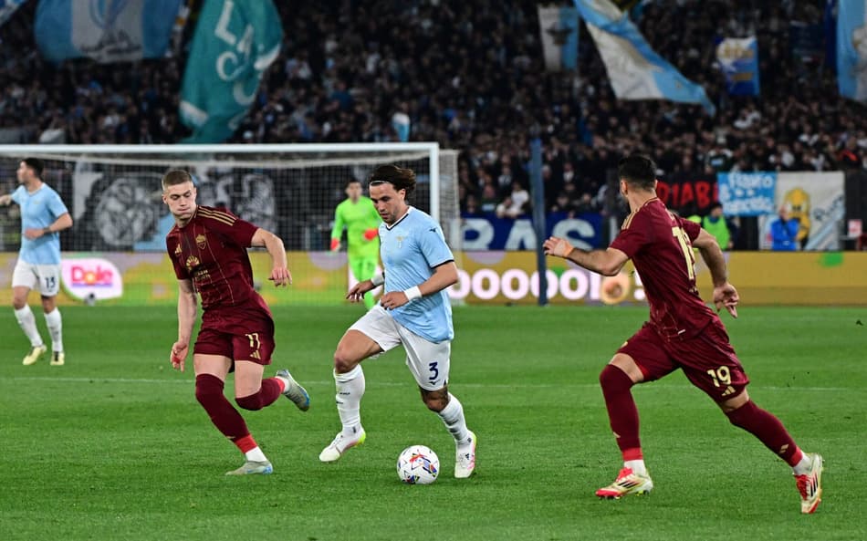 Lazio e Roma empatam em clássico equilibrado no Campeonato Italiano