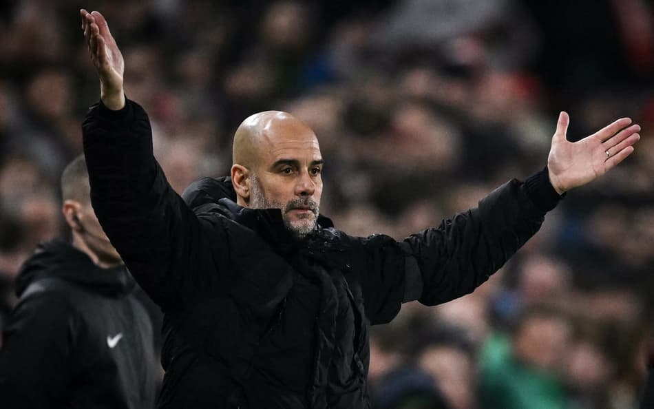 Dérbi de Manchester: técnico do United busca vencer Guardiola pela quarta vez seguida