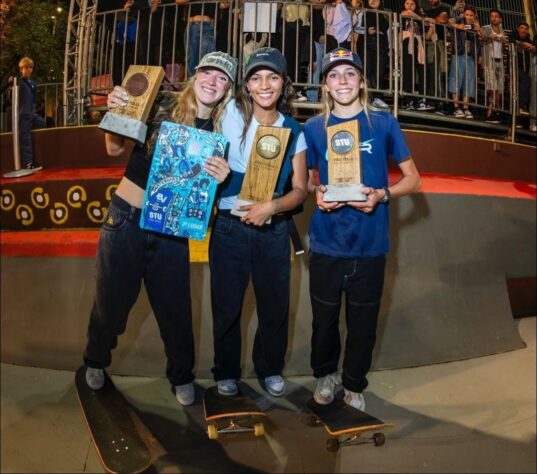 Street Feminino- 1° Rayssa Leal (82.80 pontos)/ 4° Pâmela Rosa (60,60 pontos)/ 6° Isabelly Ávila (50,40 pontos) Street Feminino- 1° Rayssa Leal (82.80 pontos)/ 4° Pâmela Rosa (60,60 pontos)/ 6° Isabelly Ávila (50,40 pontos)