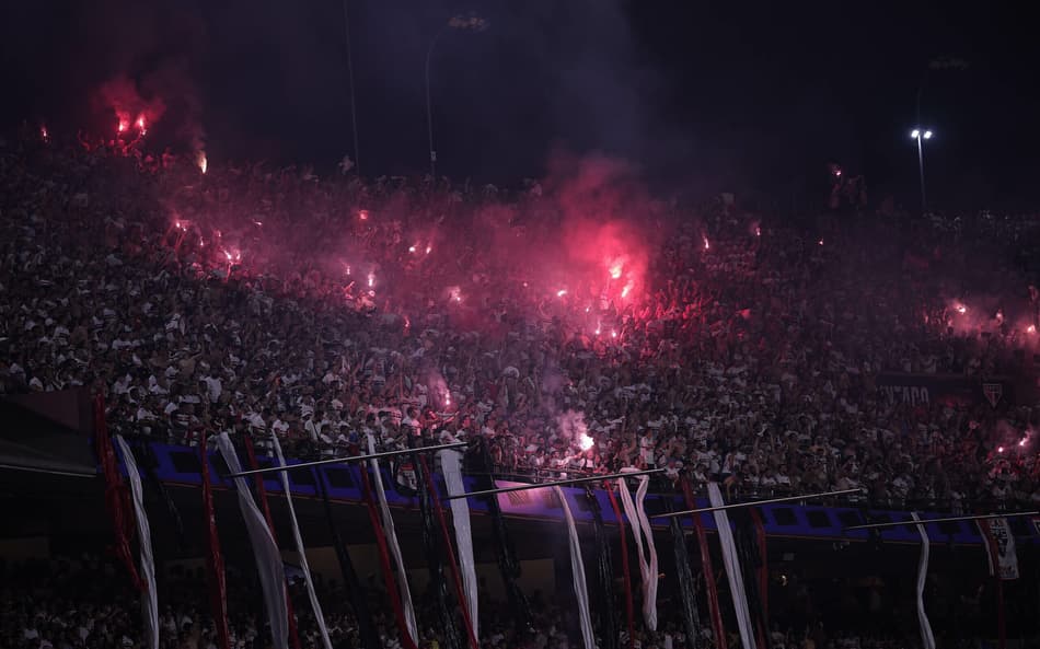 Vai ter sinalizador na Libertadores? Torcida do São Paulo contraria time e Conmebol