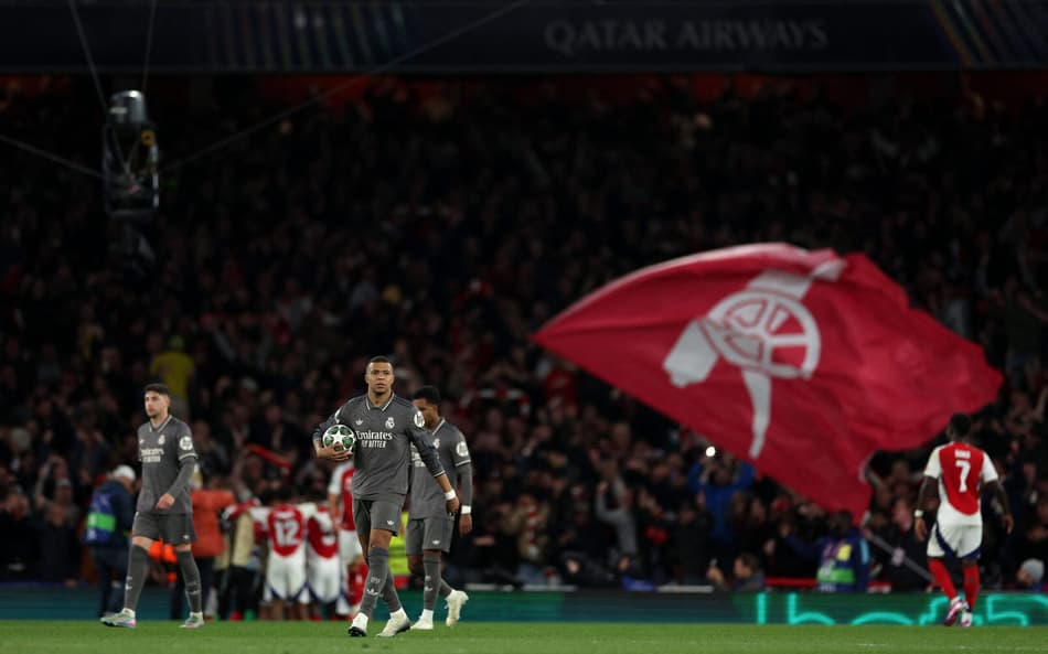Web não perdoa brasileiro do Real Madrid contra o Arsenal: ‘Minúsculo’