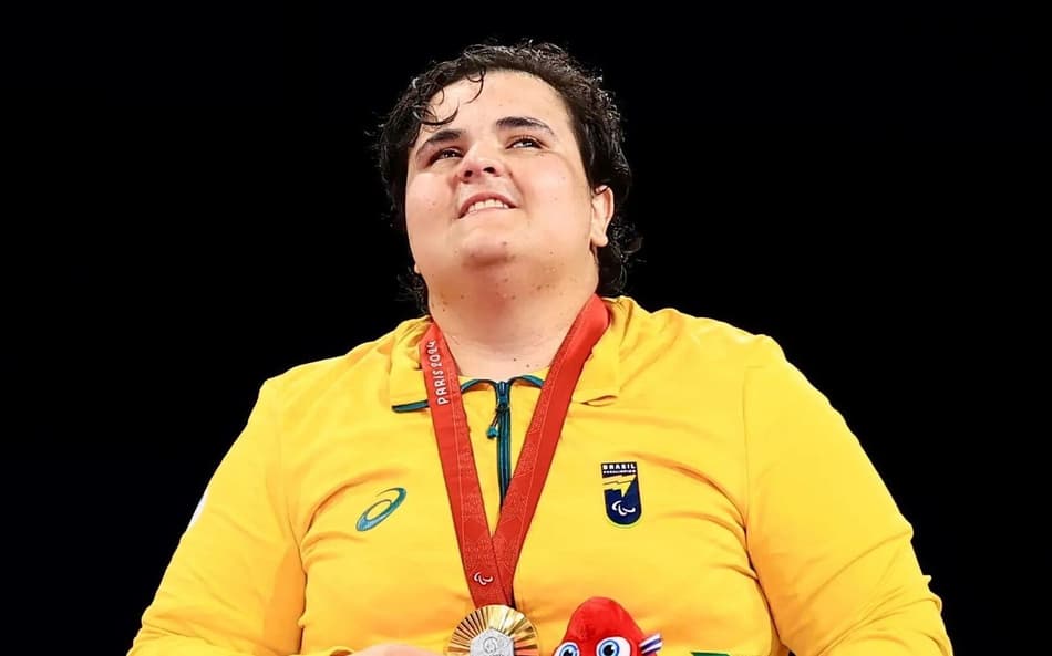 rebeca-silva-judo-aspect-ratio-512-320