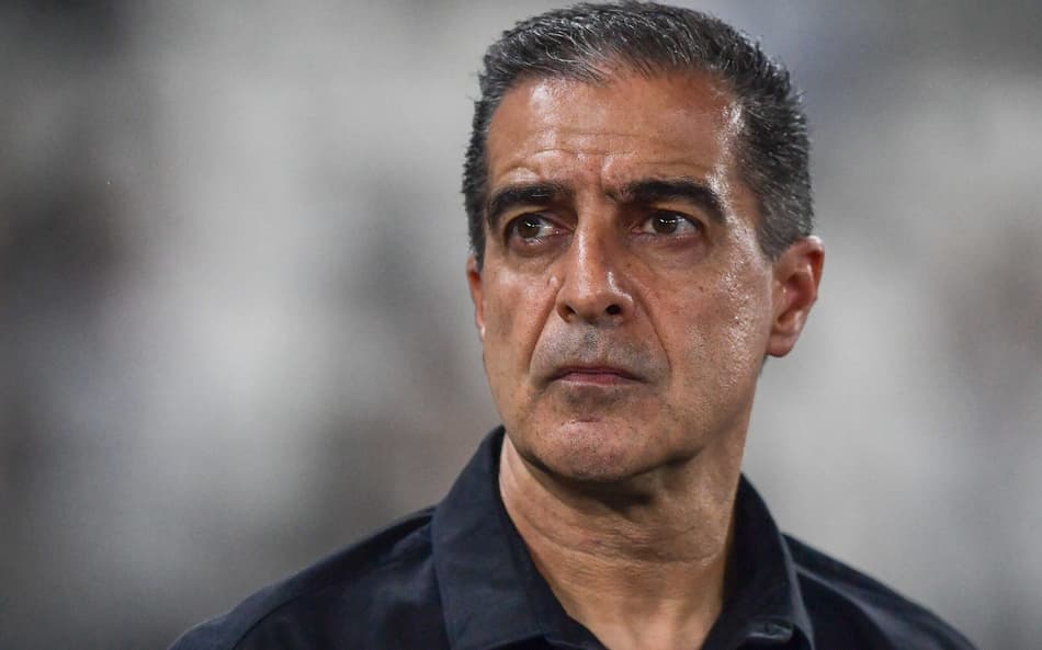 Renato Paiva destaca evolução ofensiva do Botafogo: ‘Se traduz em números’