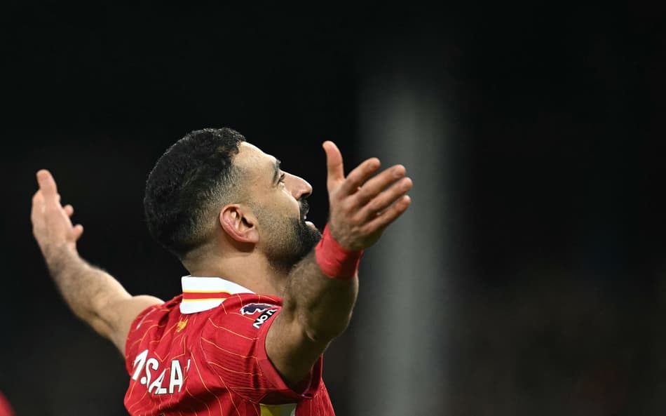 Web enlouquece após renovação de Salah com o Liverpool: ‘O Rei fica’