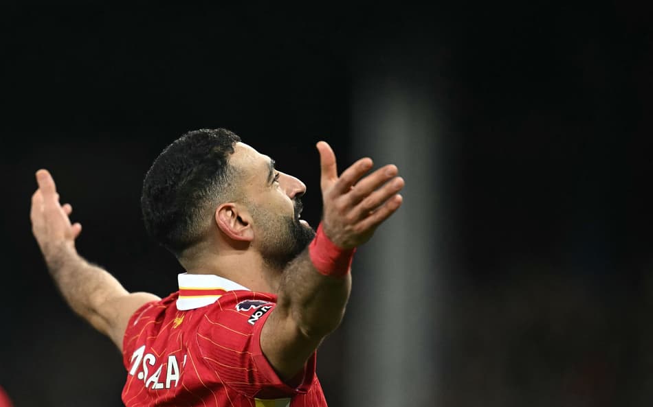 Liverpool ganha fôlego financeiro e acelera renovação de Salah