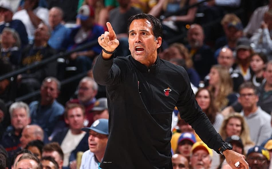 Erik Spoelstra não aguenta saída de Jimmy Butler e ‘encerra fase’ no Miami Heat