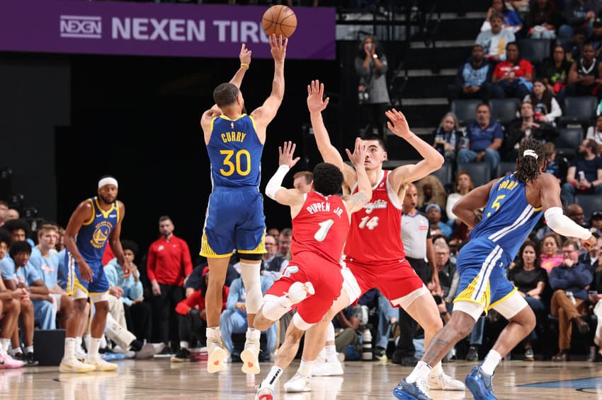 A noite do "dia da mentira" de 2025 foi marcado por novos recordes e feitos de Nikola Jokic, do Nuggets, e Curry, do Warriors
