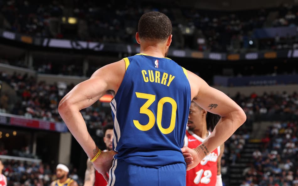 Golden State Warriors vira tradição de Páscoa na NBA em vitórias com brilho de Curry