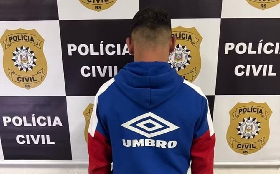 Narrador chama torcida do Internacional de “macaco”; torcedor do Nacional-URU é preso