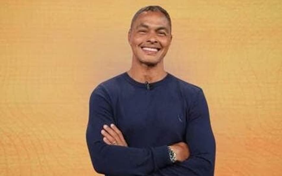 Lembra dele? Ex-atacante do São Paulo e Santos vira comentarista da Transamérica