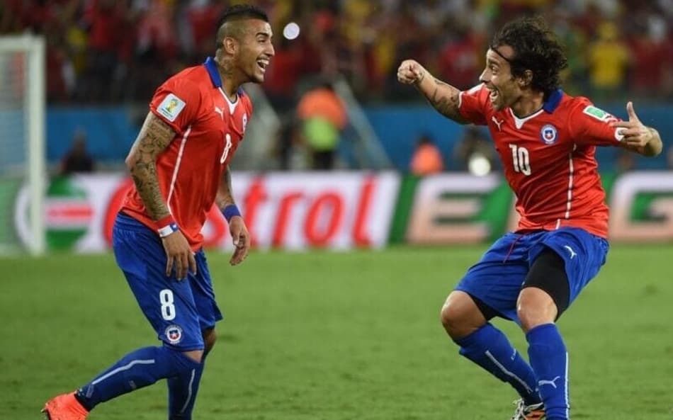 Valdivia discorda de Arturo Vidal em críticas à Jorge Sampaoli