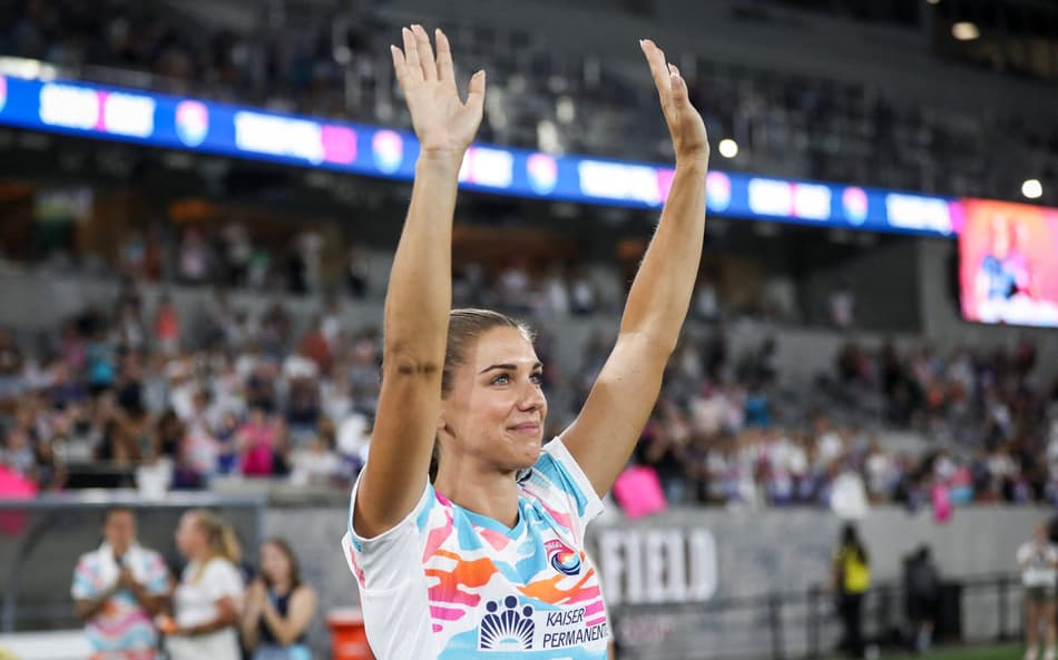 Alex Morgan se aposenta do futebol em partida nos Estados Unidos: ‘Fiz mais do que eu sonhava’