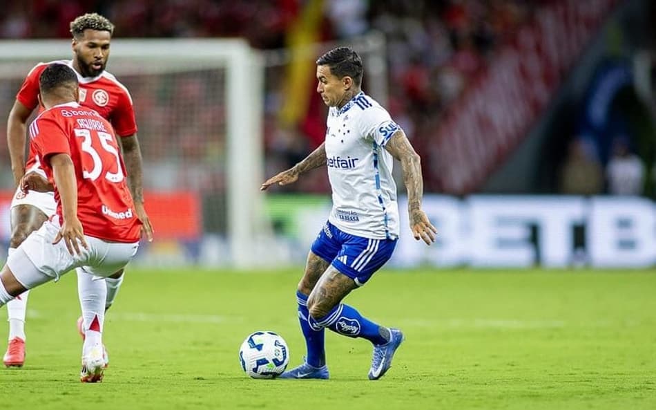 Técnico do Cruzeiro também se pronuncia sobre afastamento de Dudu