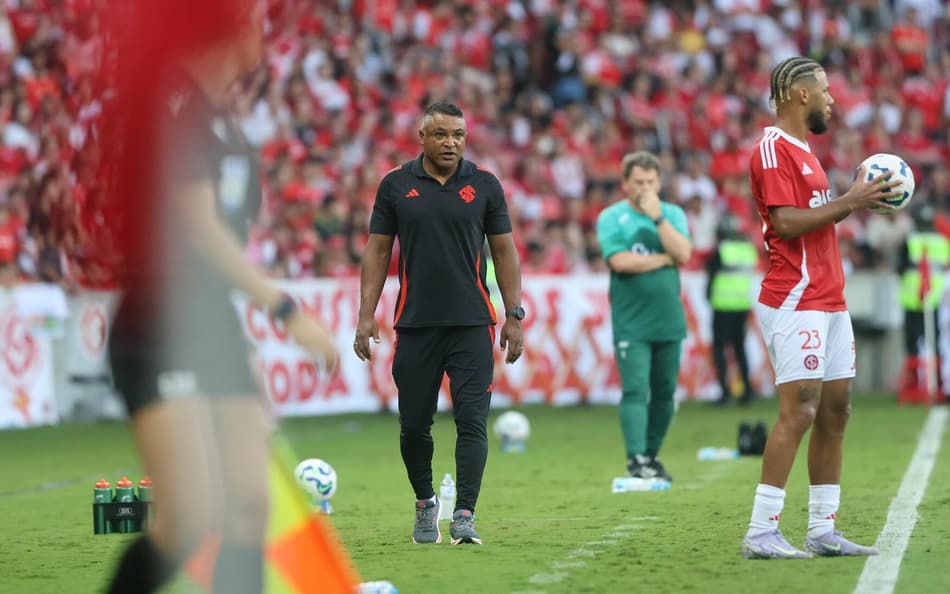 Internacional: Roger Machado já pensa na Copa do Brasil
