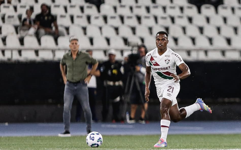 Arias reconhece má atuação do Fluminense em derrota: ‘Botafogo foi superior’