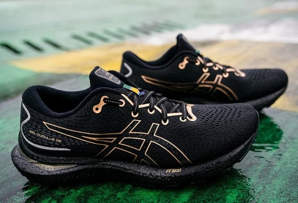 Ayrton Senna é homenageado no lançamento do Gel-Cumulus Senna, em parceria inédita entre ASICS e Senna Brands. (Divulgação)