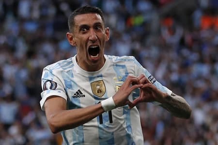 Angel Di María é um dos investigados na Itália por um suposto envolvimento com esquema de apostas (ADRIAN DENNIS / AFP)