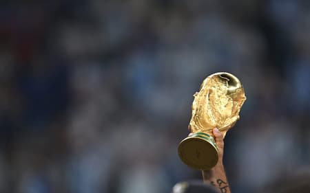 AFP__20221218__334T6EP__v1__HighRes__FblWc2022Match64ArgFraTrophy-scaled-aspect-ratio-512-320