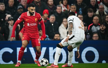 AFP__20241105__36LJ8RT__v1__HighRes__FblEurC1LiverpoolBayerLeverkusen-scaled-aspect-ratio-512-320