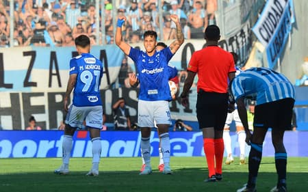 AFP__20241123__36N7736__v1__HighRes__FblSudamericanaRacingCruzeiro-aspect-ratio-512-320