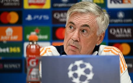 Após a demissão de Dorival Júnior, Carlo Ancelotti novamente ganhou força como candidato a assumir a Seleção Brasileira (Foto: Paul ELLIS/AFP)