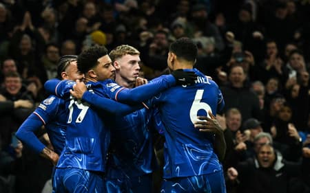 AFP__20241208__36PW3FB__v1__HighRes__FblEngPrTottenhamChelsea-1-scaled-aspect-ratio-512-320