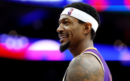 AFP__20250108__2192870808__v3__HighRes__PhoenixSunsVPhiladelphia76ers-scaled-aspect-ratio-512-320