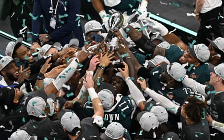 AFP__20250210__36XF8TP__v1__HighRes__SuperBowlLixBetweenTheKansasCityChiefsAndThePhi-scaled-aspect-ratio-512-320