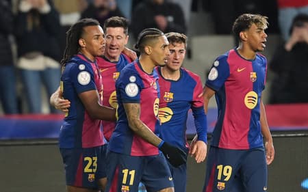 AFP__20250225__36YK8EC__v1__HighRes__FblEspCupBarcelonaAtleticoMadrid-aspect-ratio-512-320