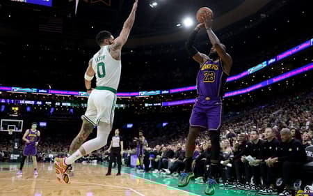 AFP__20250315__2205279121__v2__HighRes__LosAngelesLakersVBostonCeltics-scaled-aspect-ratio-512-320