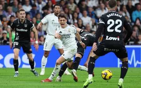 AFP__20250329__38EG9HT__v1__HighRes__FblEspLigaRealMadridLeganes-scaled-aspect-ratio-512-320