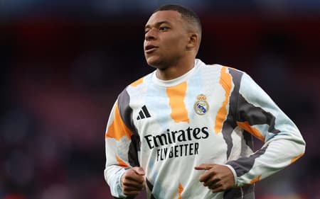 AFP__20250408__39L32QL__v1__HighRes__FblEngC1ArsenalRealMadrid-scaled-aspect-ratio-512-320