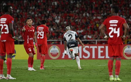AFP__20250409__39LX7PU__v1__HighRes__FblSudamericanaAmericaCorinthians-1-scaled-aspect-ratio-512-320
