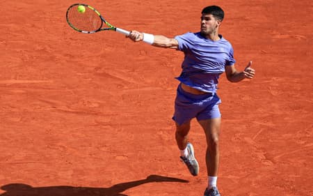 AFP__20250410__39VC44Y__v1__HighRes__TennisAtpMonteCarlo-scaled-aspect-ratio-512-320