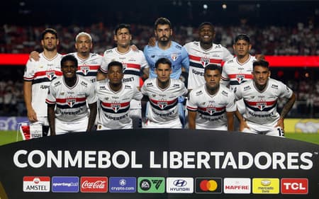 AFP__20250411__39XA42V__v1__HighRes__FblLibertadoresSaopauloAlianza-scaled-aspect-ratio-512-320