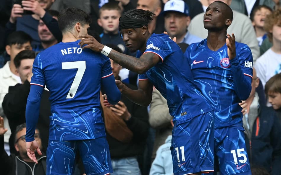 Com gol de Jackson, Chelsea vence Everton e retorna ao G4