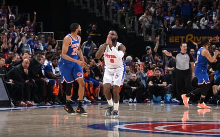 AFP__20250427__2211752887__v1__HighRes__2025NbaPlayoffsNewYorkKnicksVDetroitPistons-scaled-aspect-ratio-512-320