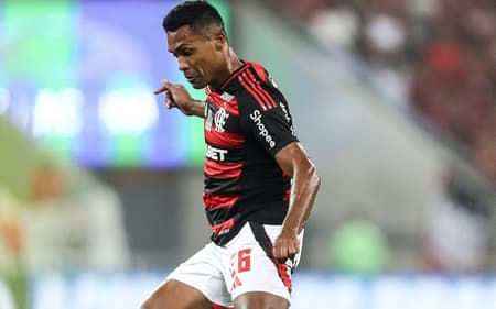 Alex-Sandro-Flamengo-aspect-ratio-512-320