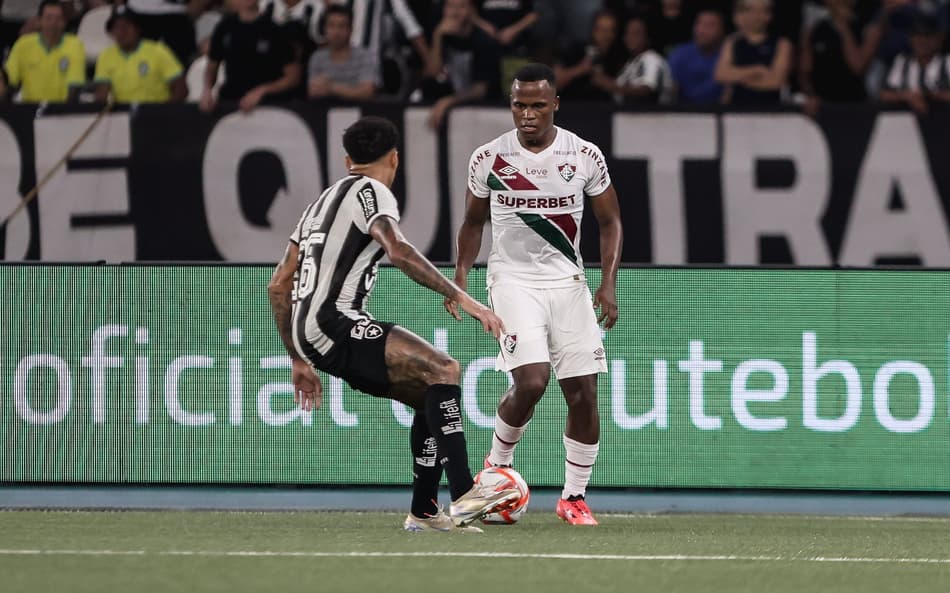 Botafogo x Fluminense: vidente aponta favorito no clássico pelo Brasileirão